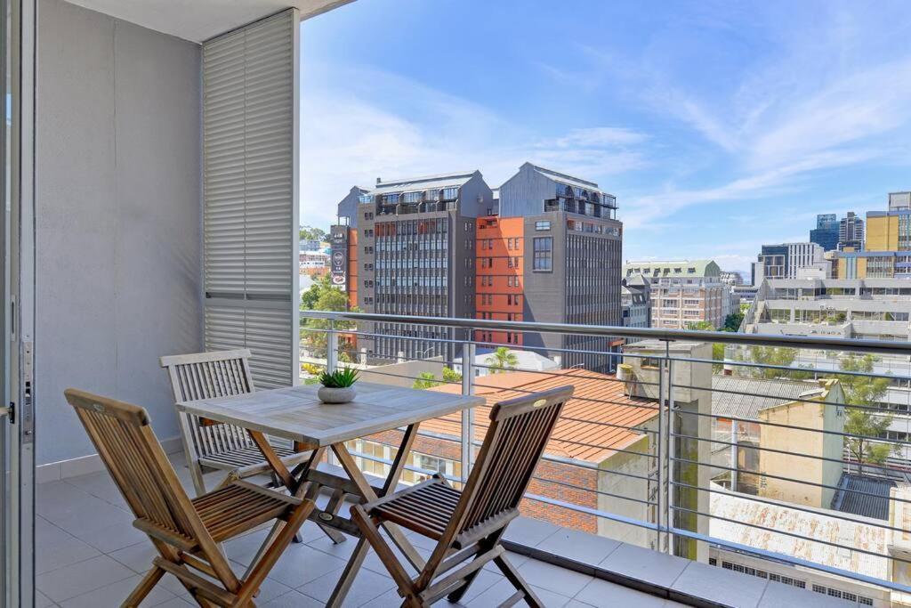 Skylar - The Sentinel Apartment *